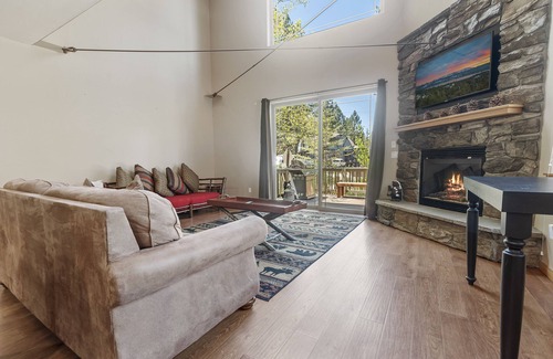 Summit Estates Cabin | Summit Shooting Stars - Cabins each with a Hot Tub and Game Room! Perfect location!