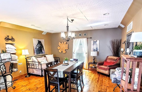 Barnhart House | Summit View - Cozy spot with a view! Outdoor pool & pet friendly!