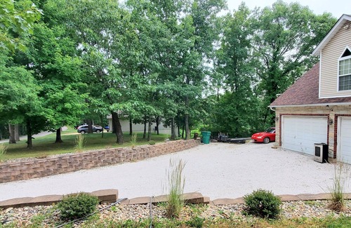 Barnhart House | Summit View - Cozy spot with a view! Outdoor pool & pet friendly!