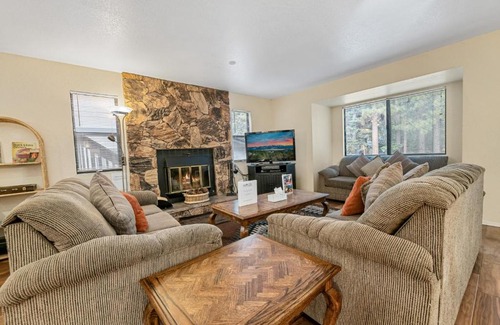 Summit Estates Apartment | Summit X-ross Roads by Big Bear Cool Cabins