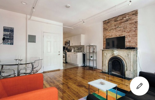 Fort Greene Apartment | Sumptuous Brownstone Apt in the Heart Fort Greene