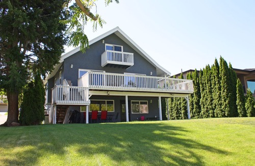 Orondo House | Sun Cove Waterfront 6 Rooms (4 BEDROOMS W/2 additional Sleeping rooms , 4 Bath