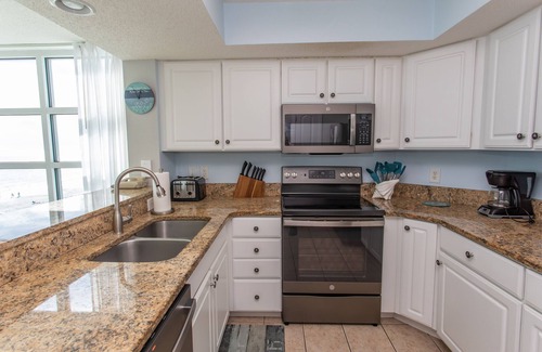 Myrtle Beach Condo | Sun-Drenched Oceanfront Corner 2BD/2BA condo w/Panoramic Views. Prime location.