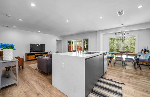 Woodland Hills House | Sun Kissed Home, Secluded Backyard, BBQ, Parking