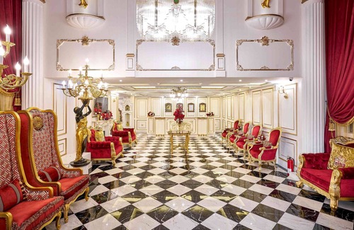 Yuchi Hotel | Sun Moon Lake Queen Castle Hotel