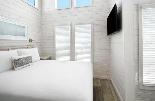 Lincoln Acres Other | Sun Outdoors San Diego Bay