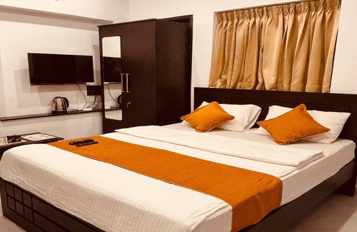 Manjakuttai Hotel | Sun Rays Inn