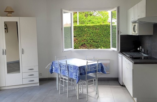 Andernos-les-Bains Apartment | Sun & relaxation in an independent studio with private terrace