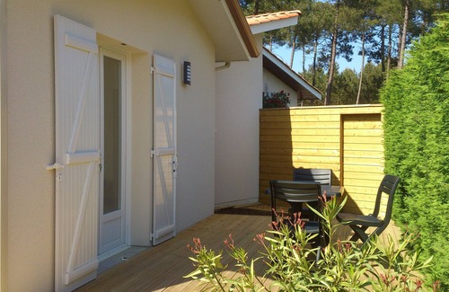 Andernos-les-Bains Apartment | Sun & relaxation in an independent studio with private terrace