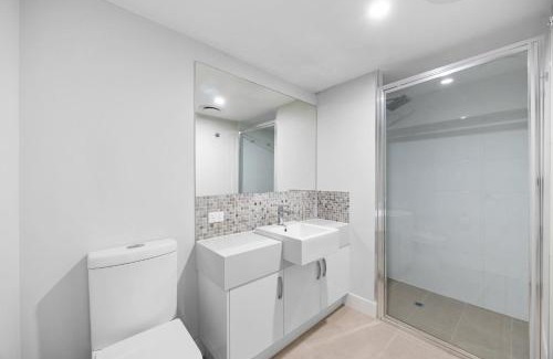 Rockingham Apartment | Sun Sand & Style Cozy 2BR Coastal Retreat in Rockingham