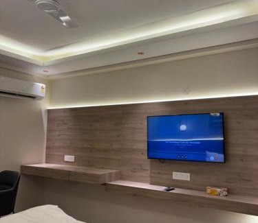Jaypee Greens Apartment | Sun twilight studio and hotal