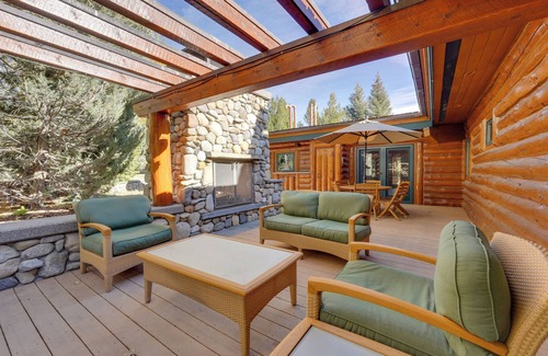 Weyyakin Ranch House | Sun Valley Log Home w/Hot Tub & Mtn Views!