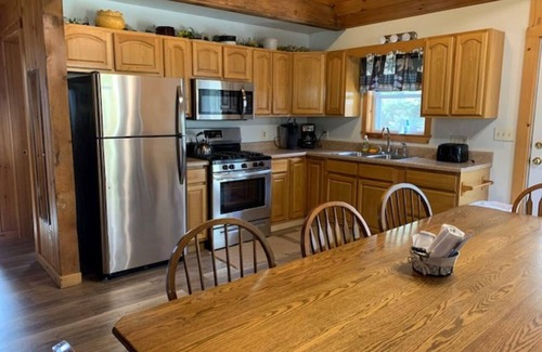 Tylersburg Cabin | Sunburst Locust Cabin