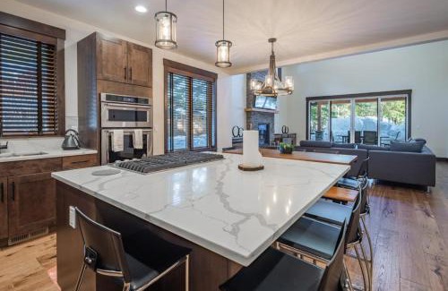 Cle Elum House | Suncadia 4 Bdrm Home with Games Fit for a Big Family