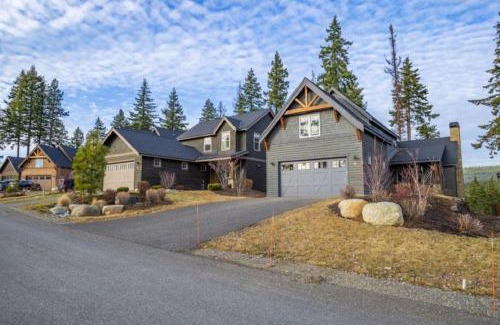 Cle Elum House | Suncadia 4 Bdrm Pet Friendly Home Overlooking Gorgeous Mountains Views