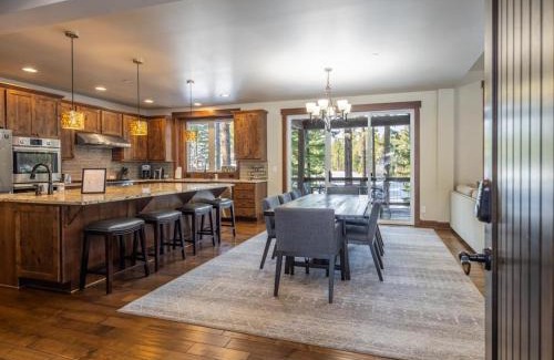 Cle Elum House | Suncadia 5 Bed Home Pool Table Golf View
