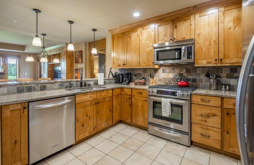 Cle Elum Condo | Suncadia Trailhead 1 Pet Friendly Condo 102