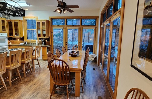 Sundance Cabin | Sundance, Spacious Vaulted Ceiling Cabin, Hot Tub, Huge Lawn, Mountain Views.