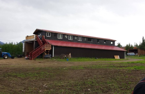 Lazy Mountain House | Sunderland Ranch Guest Barn - Your Rustic Ranch Getaway