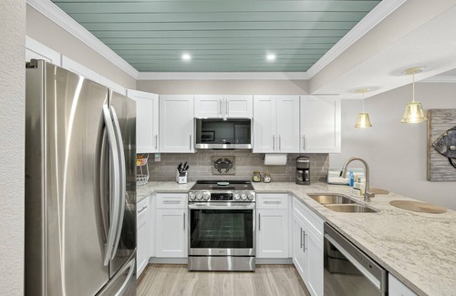 Sanibel Condo | Sundial B201 - Stunning Condo on Sanibel Beach - Steps to the Sand!