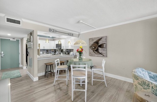 Sanibel Condo | Sundial B201 - Stunning Condo on Sanibel Beach - Steps to the Sand!