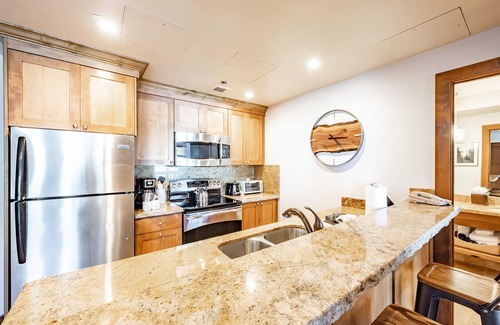 Park City Apartment | Sundial Lodge by All Seasons Resort Lodging