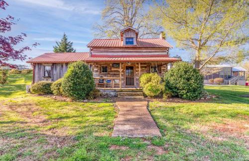 Ten Mile House | Sunfish Lodge Historic Cabin on Lakefront