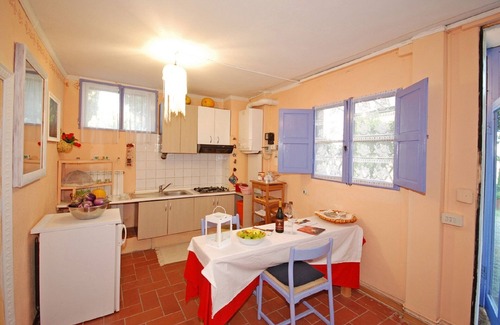 San Gimignano Apartment | "Sunflower 4" Romantic for two