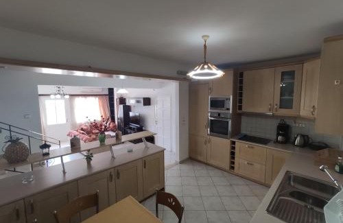 Vathy House | Sunflower House