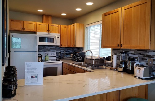 Pacific Beach House | Sunkissed: 90 Seconds to Beach, Firepit + Privacy Fenced Yard, Gardens