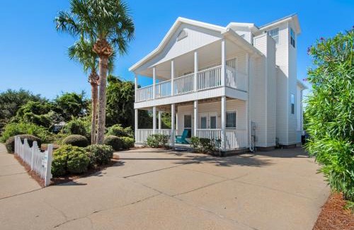 Crystal Beach House | Sunkissed Cottage by Newman-Dailey