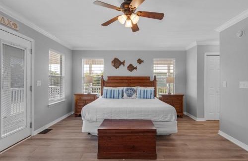 Crystal Beach House | Sunkissed Cottage by Newman-Dailey