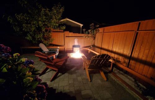 Pacific Beach House | Sunkissed, Est 2015 - 90 Sec Drive to Beach, Firepit, Privacy Fenced Yard, Gardens