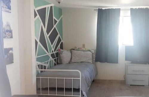 Sunland Estates House | Sunland Estates Surf Shack!