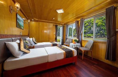 Cat Hai Boat Rental | Sunlight Cruise