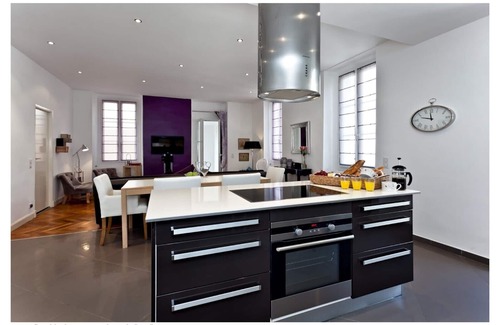 Jean-Medecin Apartment | SunlightProperties AMOUR VIOLETTE: Hyper Center, 2 bedroom apt with terrace