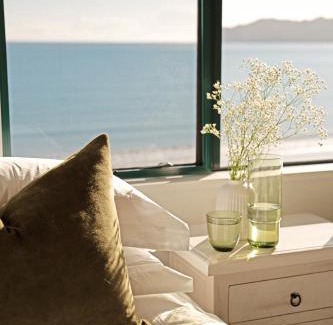 Coopers Beach Cabin | Sunlit Bay Villas