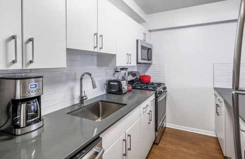 West End Apartment | Sunlit Beacon Hill 1BR w/ Pool, Gym, Doorman, Dog Park by Blueground