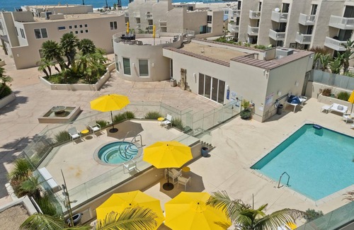 Playa Del Rey Condo | Sunlit Sanctuaries & Coastal Serenity - Dreamy Condo Escape in Playa Del Rey