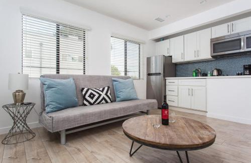 Venice Apartment | Sunny 1 Bedroom in the Heart of Venice Beach - #4