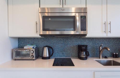Venice Apartment | Sunny 1 Bedroom in the Heart of Venice Beach - #4