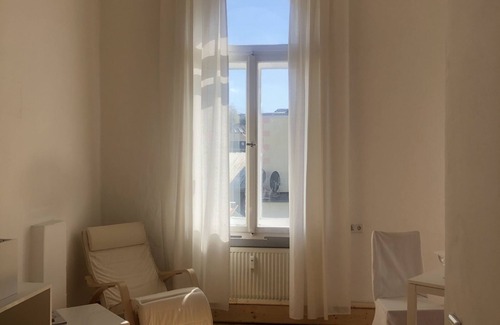 Gemarkung Langerfeld Apartment | Sunny 1-room apartment