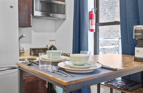 East Village Apartment | Sunny 1BR | 1BA | Heart of East Village