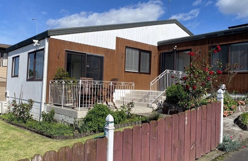 Mount Maunganui House | Sunny 2 Bedroom Unit