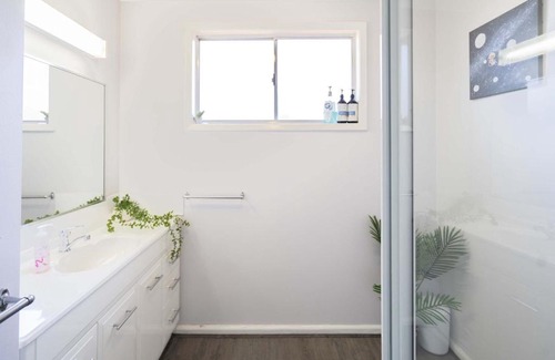 Highton Apartment | Sunny 2BR Home in Highton Easy Geelong Access