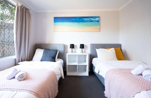 Highton Apartment | Sunny 2BR Home in Highton Easy Geelong Access