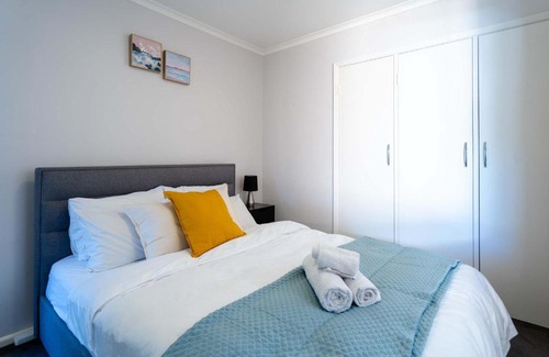 Highton Apartment | Sunny 2BR Home in Highton Easy Geelong Access