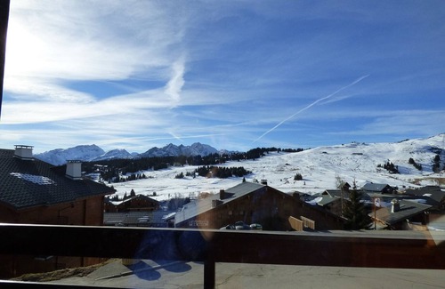 Les Saisies Apartment | Sunny 2BR Loft w/Balcony, Sleeps 8 - Central Location, Near Shops - Les Saisies