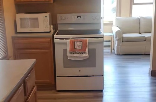 Old Orchard Beach House | Sunny 3-bedroom house 1.2 miles from charming Old Orchard Beach