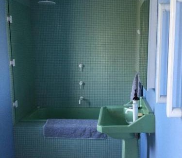 Lower Hutt House | Sunny 3 Bedroom with garden close to hospital